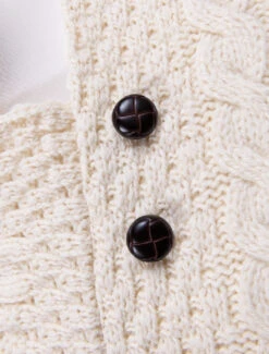 Hamilton Clan Aran Poncho -The Warm Shop clan poncho button 25357.1575474934.1280.1280 01087.1605175992