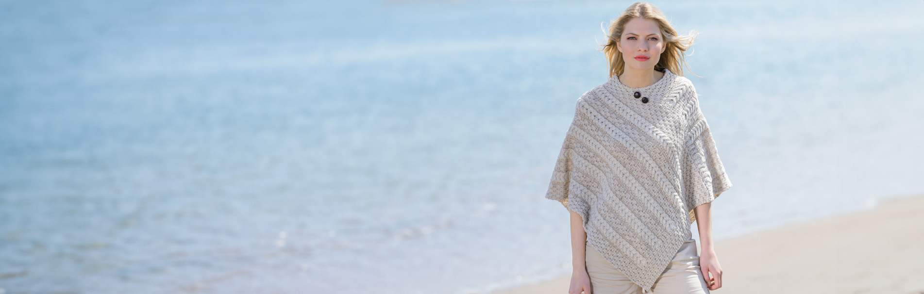 Titelseite 2 Titelseite -The Warm Shop ladies ponchos test 2